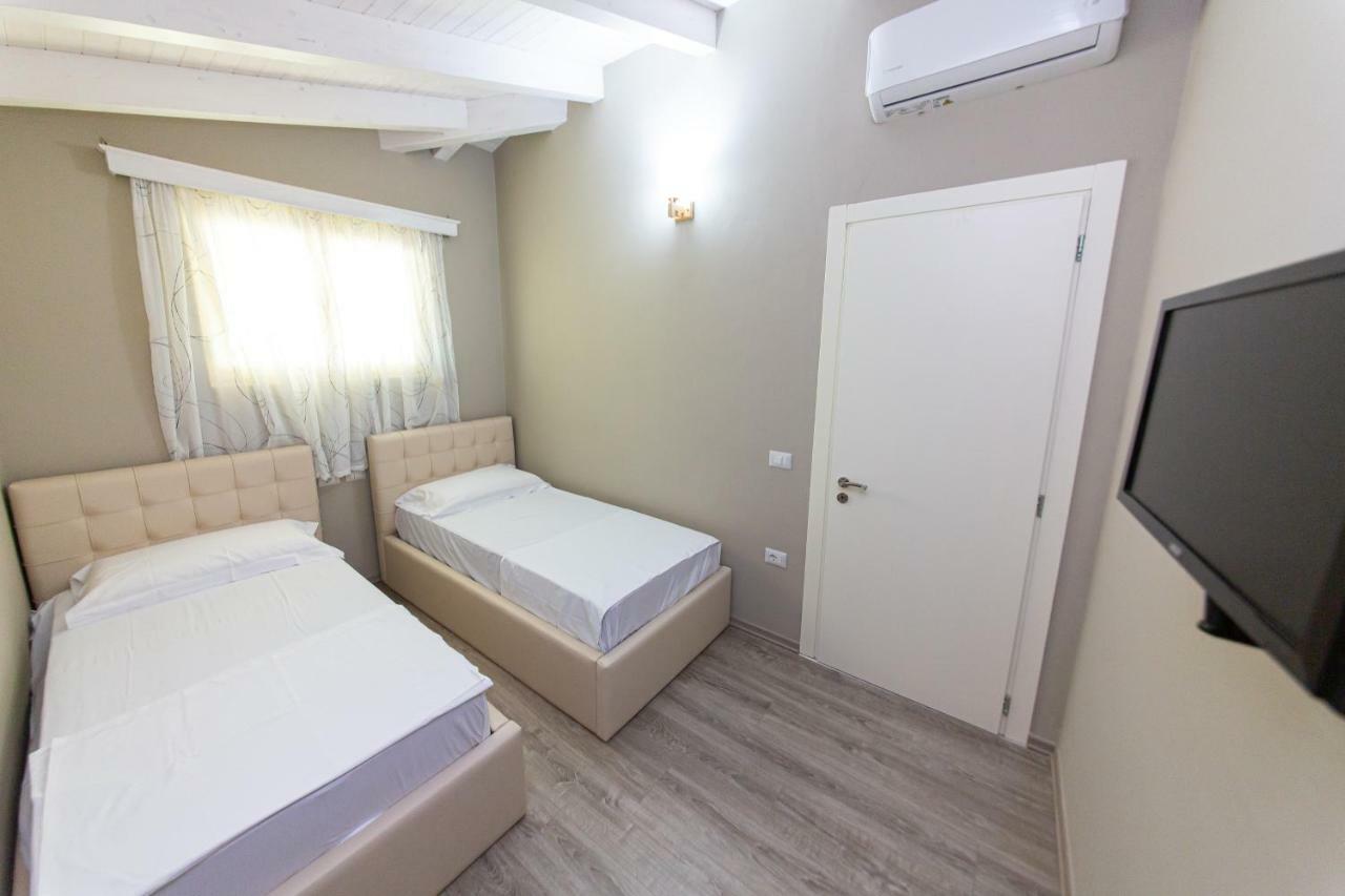 Hotel Roi Радима Экстерьер фото